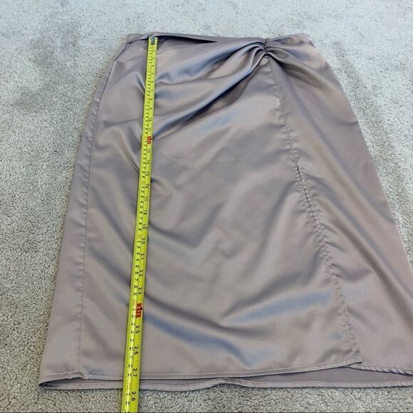 RO & DE beige satin effect ruched skirt Sz L NWT - Picture 9 of 12